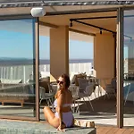 Hotel Upon -