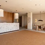 Hotel Upon -