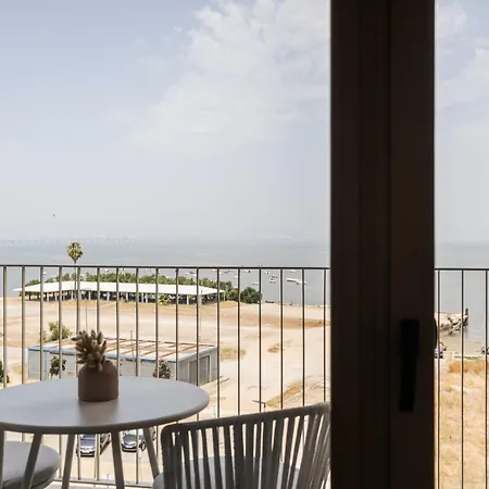 Upon - Hotel
