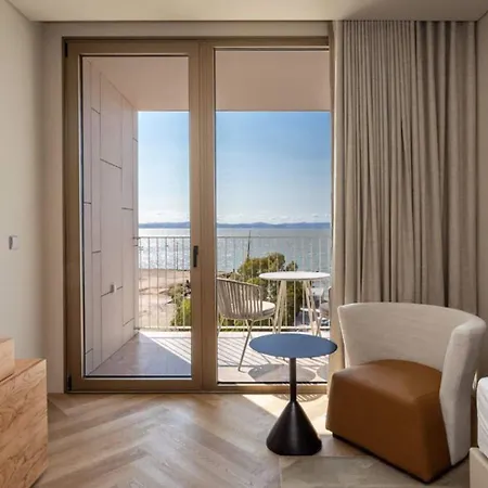 Upon - ホテル アルコシェテ